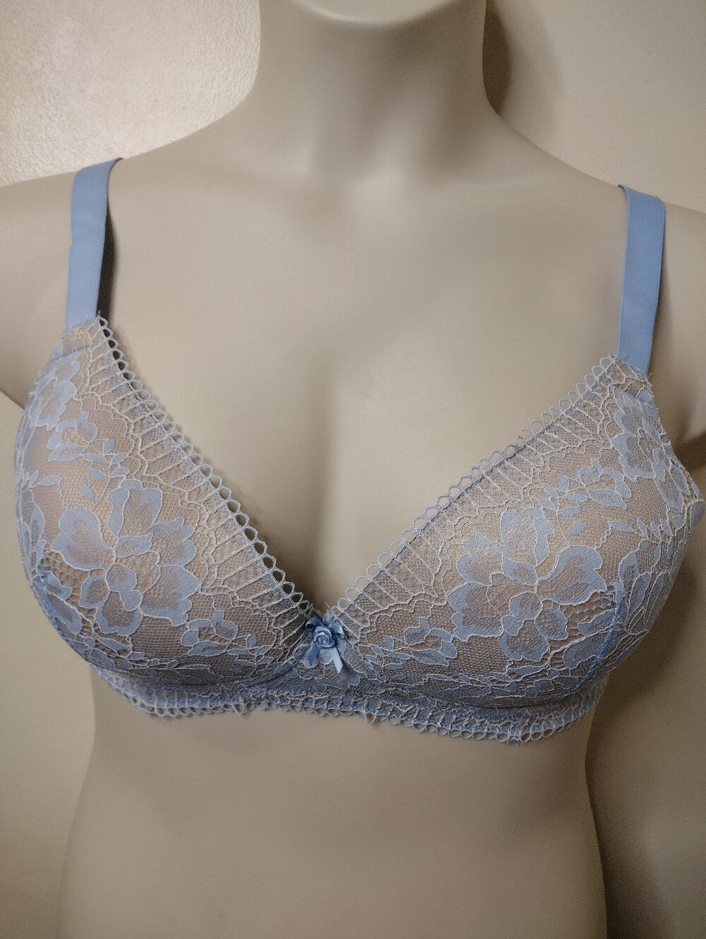 Glamorise Perfect A Shape Sexy Blue Lace Wireless Push-up Bra Size 42A - Picture 2 of 8